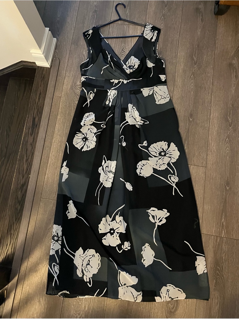 Coldwater Creek Sleeveless Black, White and Grey Floral V-Neck Maxi Dress